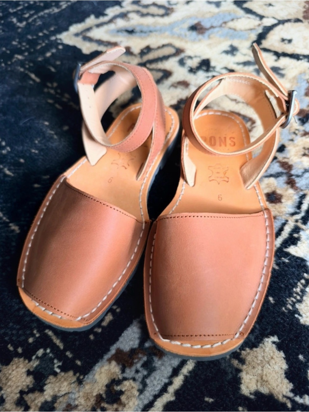 Pons Classic Style Strap Avarca Sandals In Brown